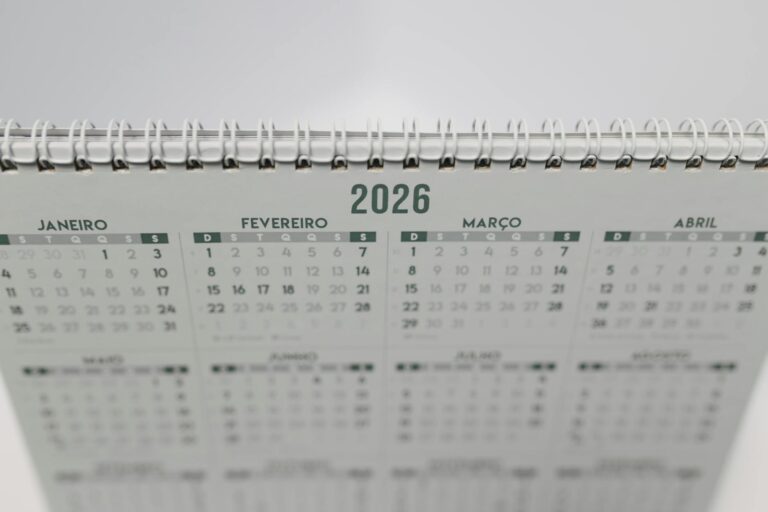 Contoh format laporan keuangan lengkap PDF tahun 2026 dengan tabel neraca, laba rugi, arus kas